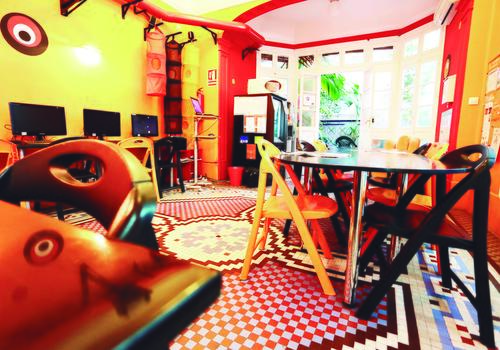 TARONJA Chill out area for students